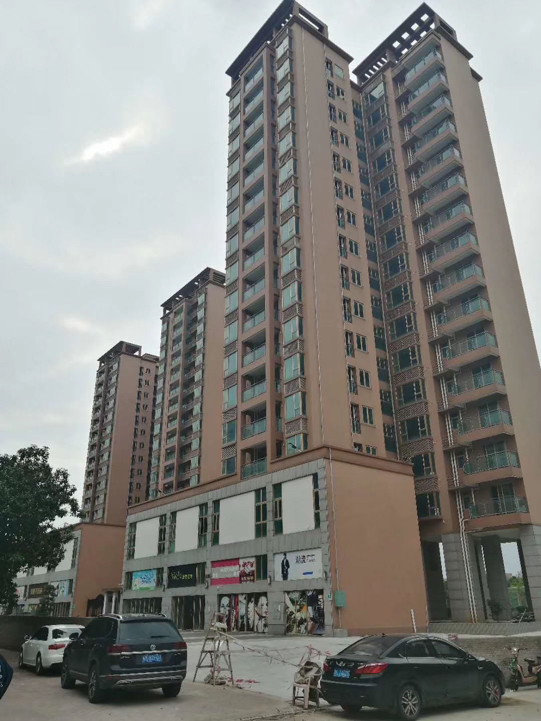 坪山村委統建樓