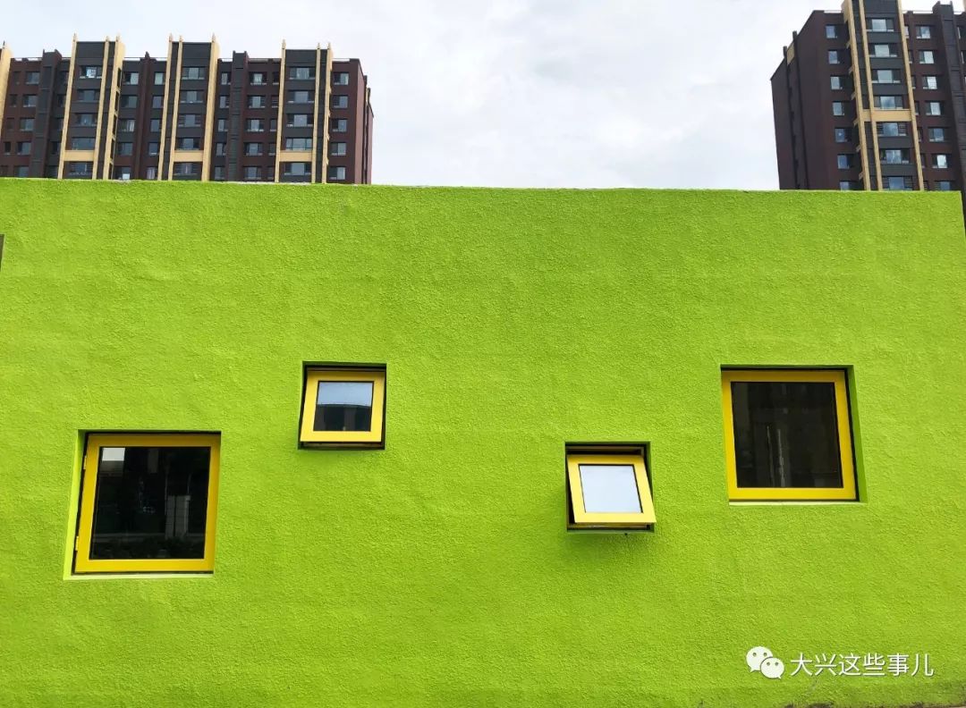 禮賢鎮(zhèn)和榆垡鎮(zhèn)機(jī)場安置房的學(xué)校都已開建