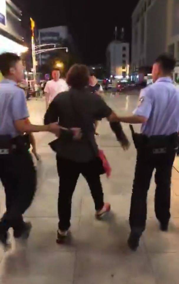 點(diǎn)擊此處即可免費(fèi)領(lǐng)取裝修團(tuán)購會(huì)名額