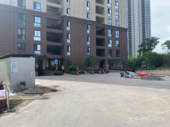 板塊內(nèi)除紫璋臺外為融信天瀾