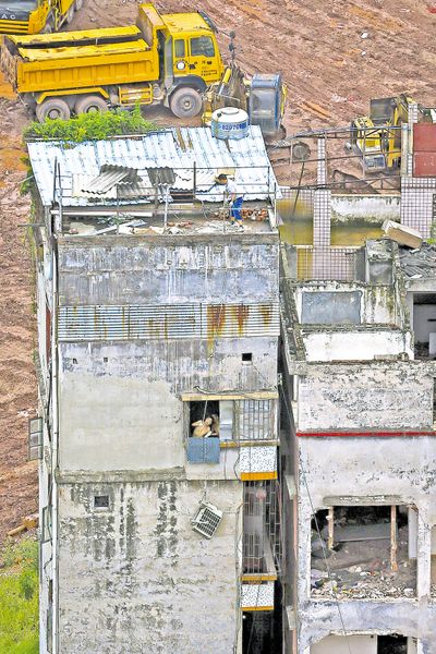 他們肯定占去小戶(hù)型回遷房面積