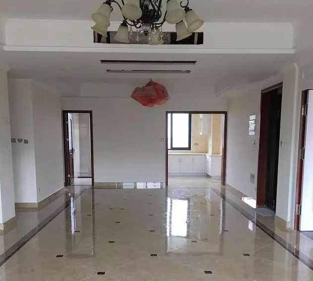 因為市區(qū)現在不可能有小產權房了