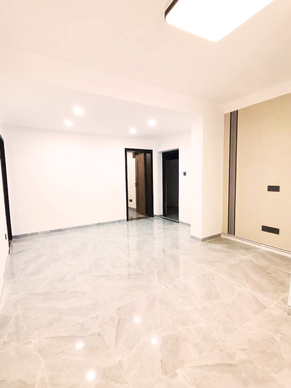 深圳布吉小產權房|東 城 花 園，首付15萬/套  地鐵口200米