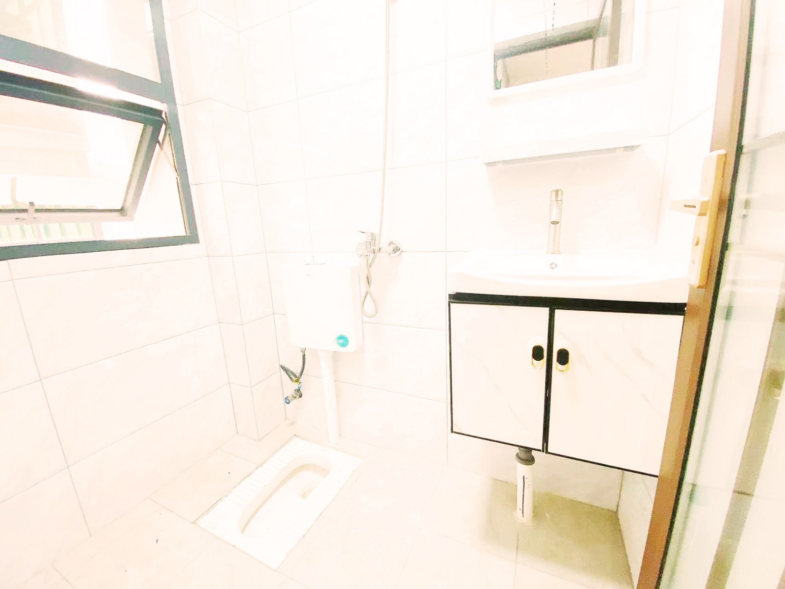 深圳石巖小產(chǎn)權(quán)房| 蔚藍花城 ，34.8萬/套